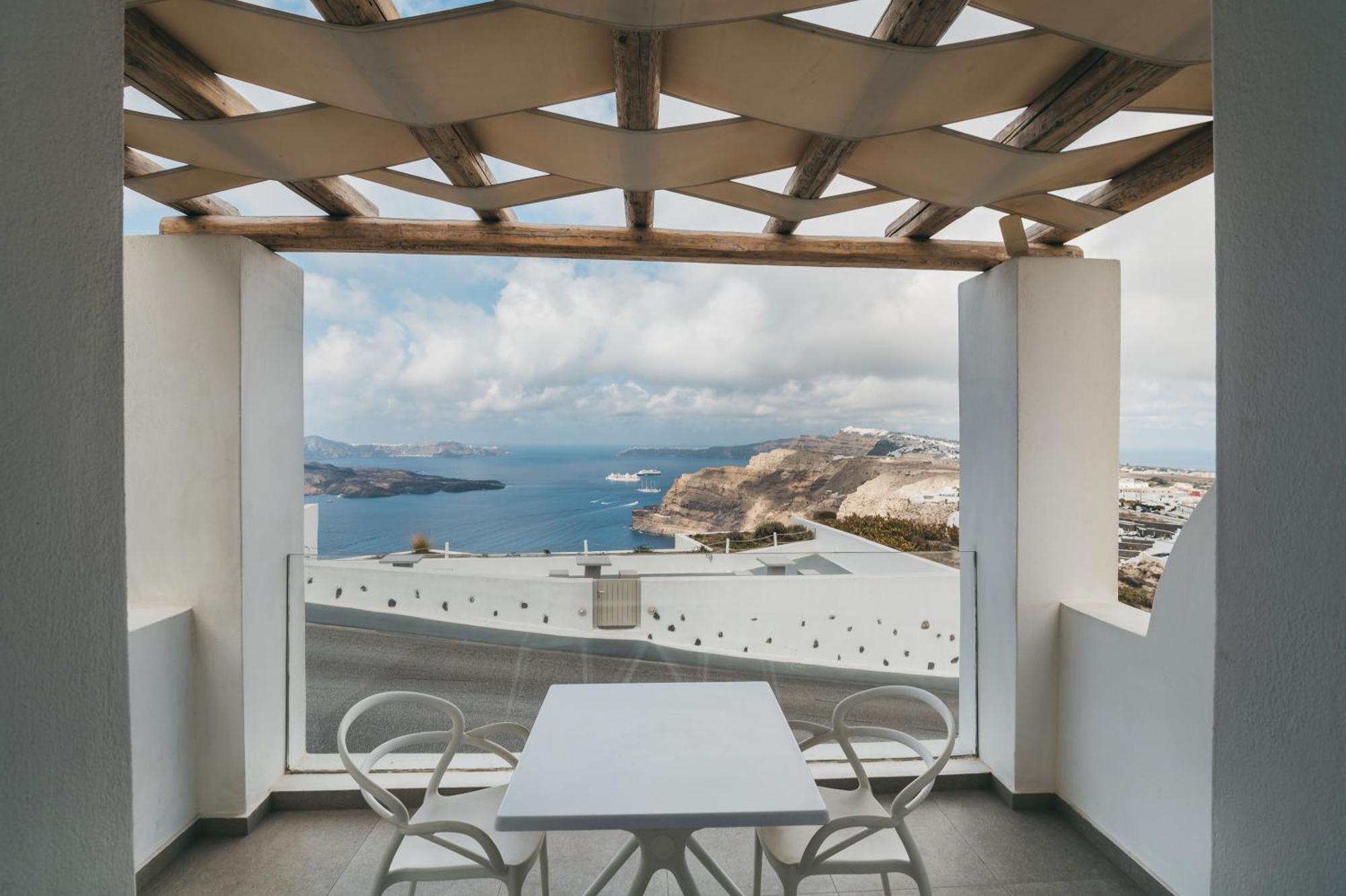 Symphony Suites Santorini Pýrgos Eksteriør billede